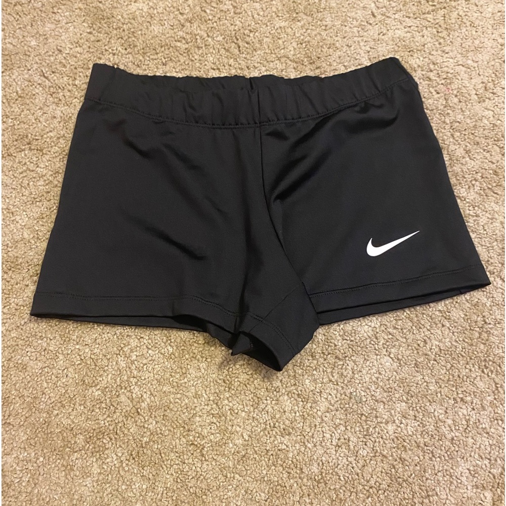 black nike shorts size medium